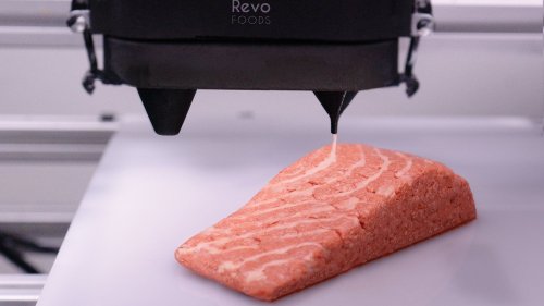 The world's first 3D-printed salmon looks kinda...tasty?