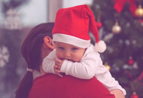 9 Tips For Navigating the Holidays With a Newborn