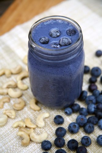 Deliciously Filling High-Protein Smoothies to Help With Weight Loss