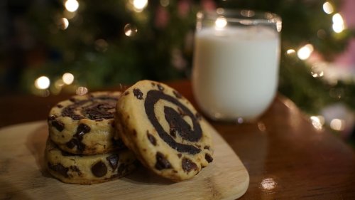 This Chocolate Chip Brownie Recipe Is So Easy, You Can Master It Before Santa Arrives