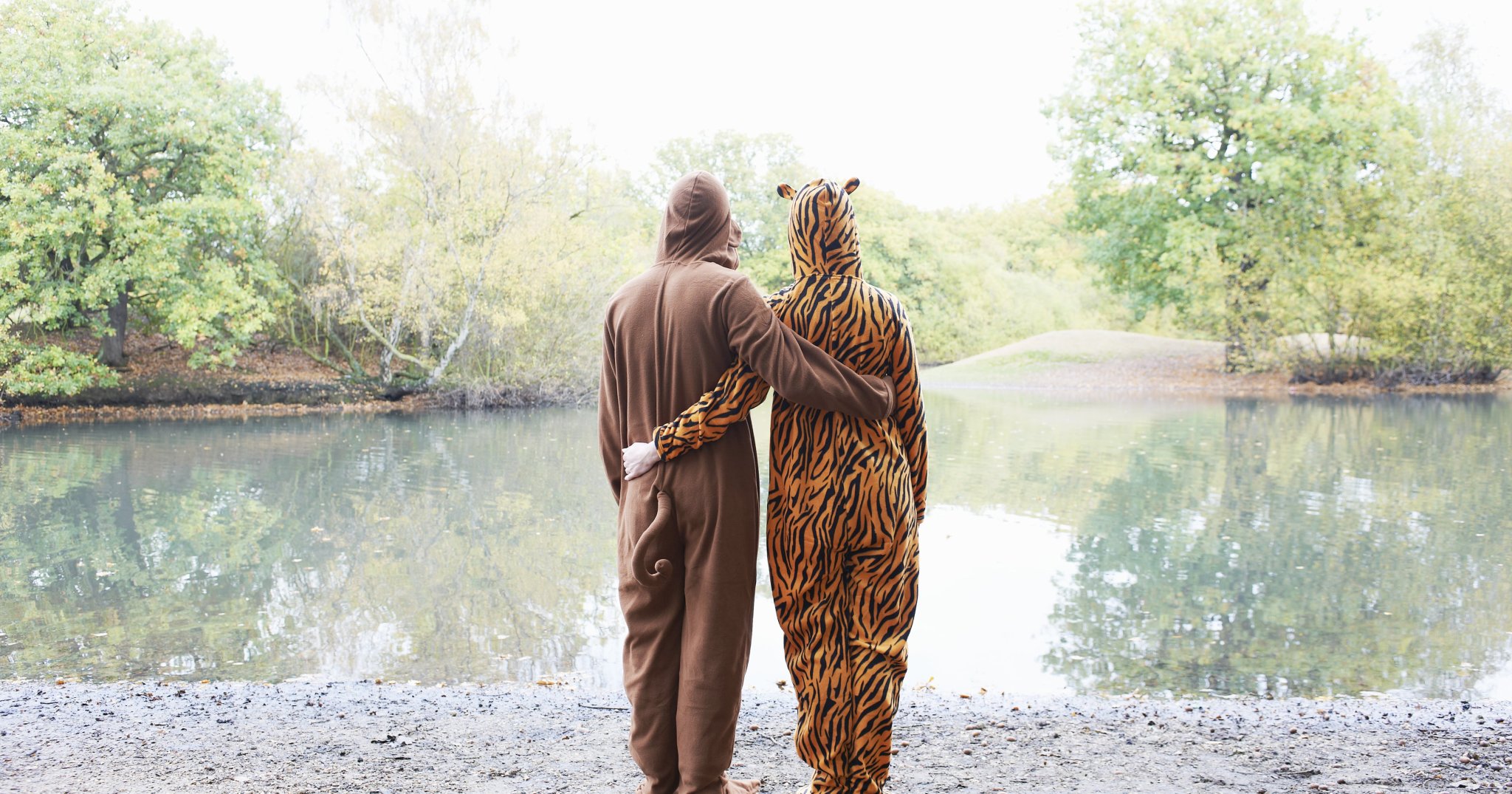 48 Easy DIY Halloween Costumes For Couples