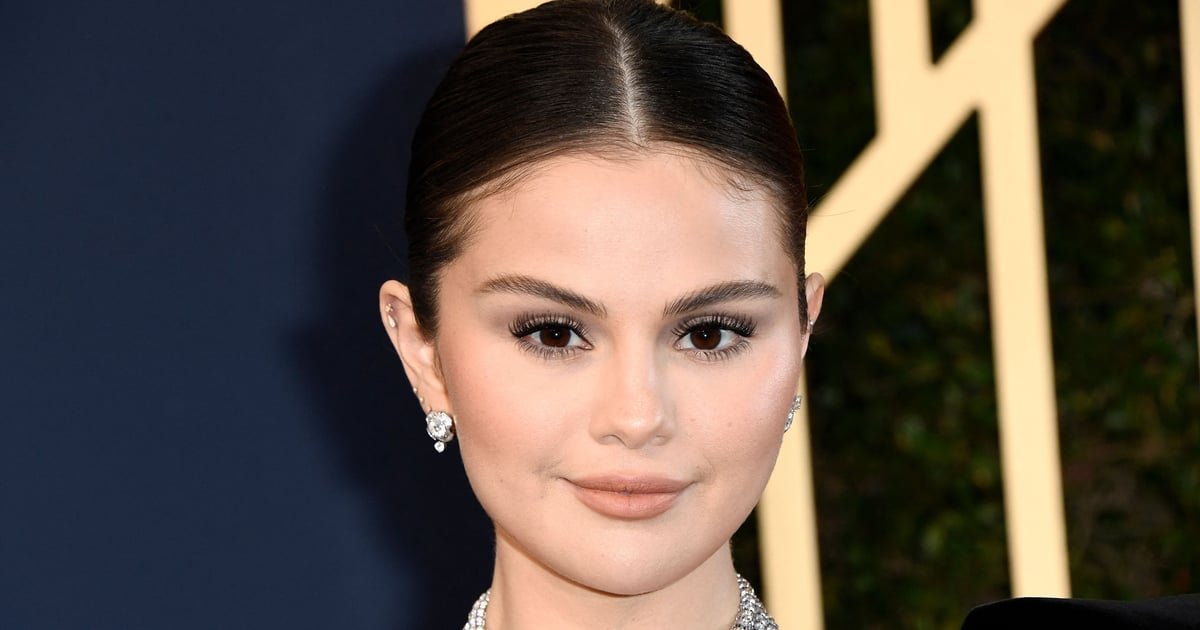 Selena Gomez Is the Latest to Try the '90s Pamela Anderson Updo