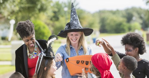 54 School-Appropriate Halloween Costumes For Teachers