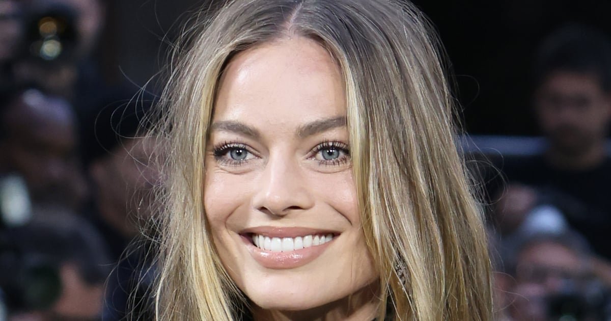 Margot Robbie's Supermodel Nails Are a Chic Nod to the '90s