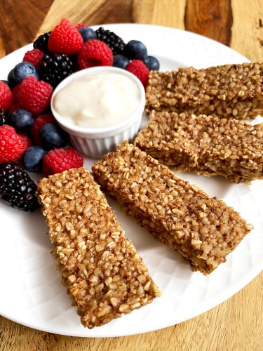 Transform Your Beloved Steel-Cut Oats Into These Crunchy Cinnamon Oatmeal Sticks