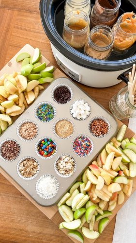Build Your Own Fall Dessert Buffet With TikTok's Caramel-Apple-Board Hack