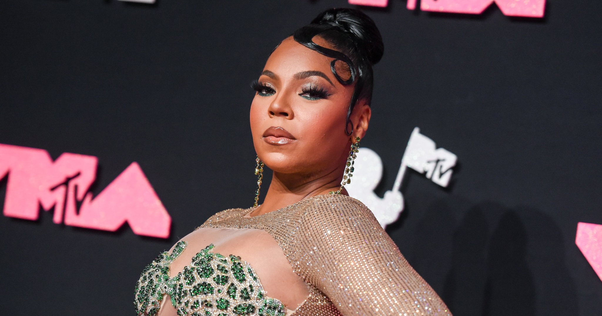 Ashanti's VMAs Purse Is a Sweet Nod to Her Rekindled Romance With Nelly
