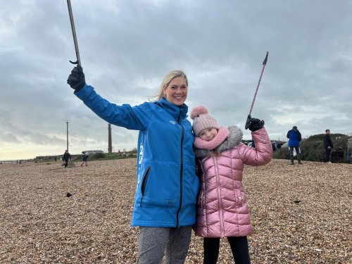 Portsmouth MPs turn out to support Eastney beach clean set up by school girl