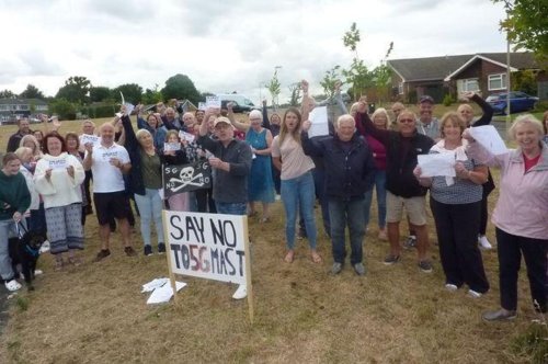 Residents protest against 'ugly' 5G mast planned for area filled with bungalows