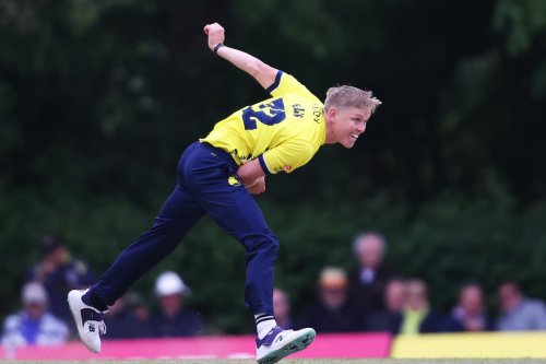 Nathan Ellis stars at the death as Hampshire Hawks condemn Somerset to their first Vitality Blast loss of 2023