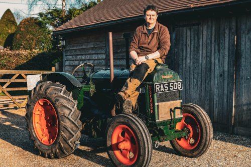 Bishop's Waltham man completing 1,000 mile journey to Lands End on 1942 Fordson Standard in memory of beloved mum