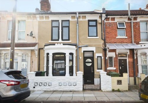 Look inside this 'stunning' three-bedroom Portsmouth home on sale for £290,000