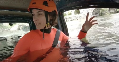 VIDÉO. Que faire si votre voiture tombe à l’eau ? 4 réflexes qui peuvent sauver des vies.