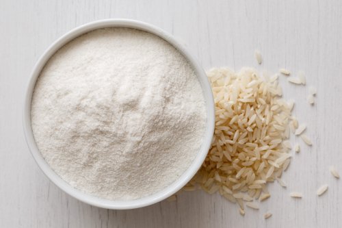 Cheveux ternes, peaux grasses : 3 bonnes raisons d’intégrer le riz dans votre routine beauté