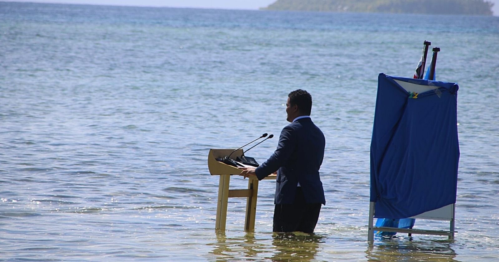 COP26 : un ministre marque les esprits du monde entier avec un discours… les pieds dans l’eau