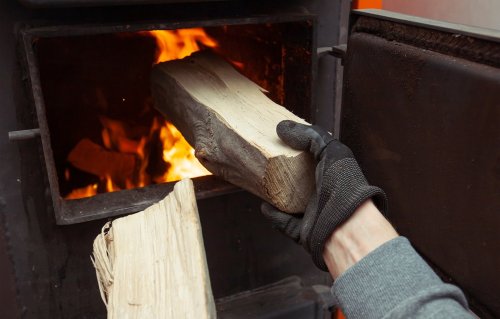 Chauffages au bois interdits dès 2027 : ce qu’il faut savoir