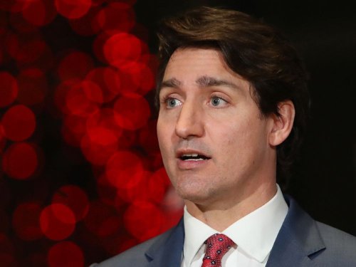 'This could cost him his job': A blockaded Canada turning on Trudeau, poll finds