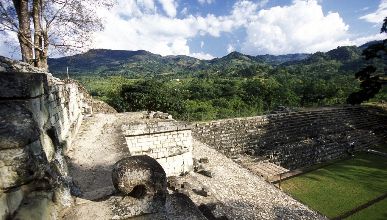 Comment s’effondrent les civilisations : la théorie de Jared Diamond remise en cause par les découvertes archéologiques