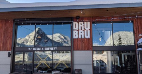 The 10 Best Ski Town Breweries According to POWDER Staff