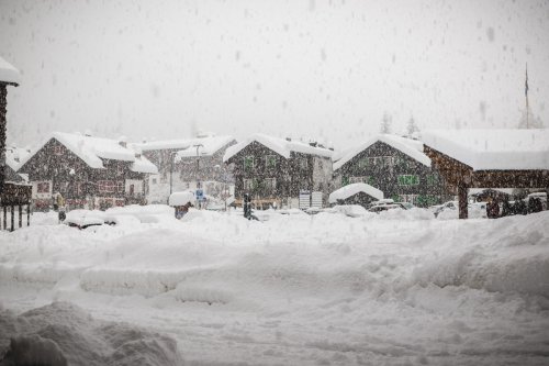Widespread Snow Returns To Western Ski Resorts