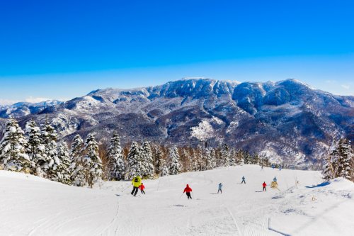Budget Traveller Reveals The Cost Of Skiing In Japan