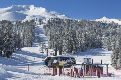 Oregon Ski Area Opens 22 Foot Halfpipe