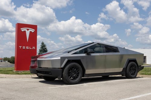 Tesla : il pensait être l’homme le plus cool du monde avec son Cybertruck et se fait humilier par des enfants de 10 ans