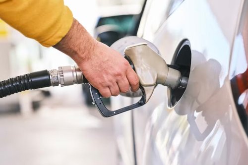 Station essence : pourquoi il n’est pas possible de bloquer le pistolet à carburant ?