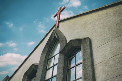 Pourquoi la religion chrétienne séduit de plus en plus les jeunes sur les réseaux sociaux