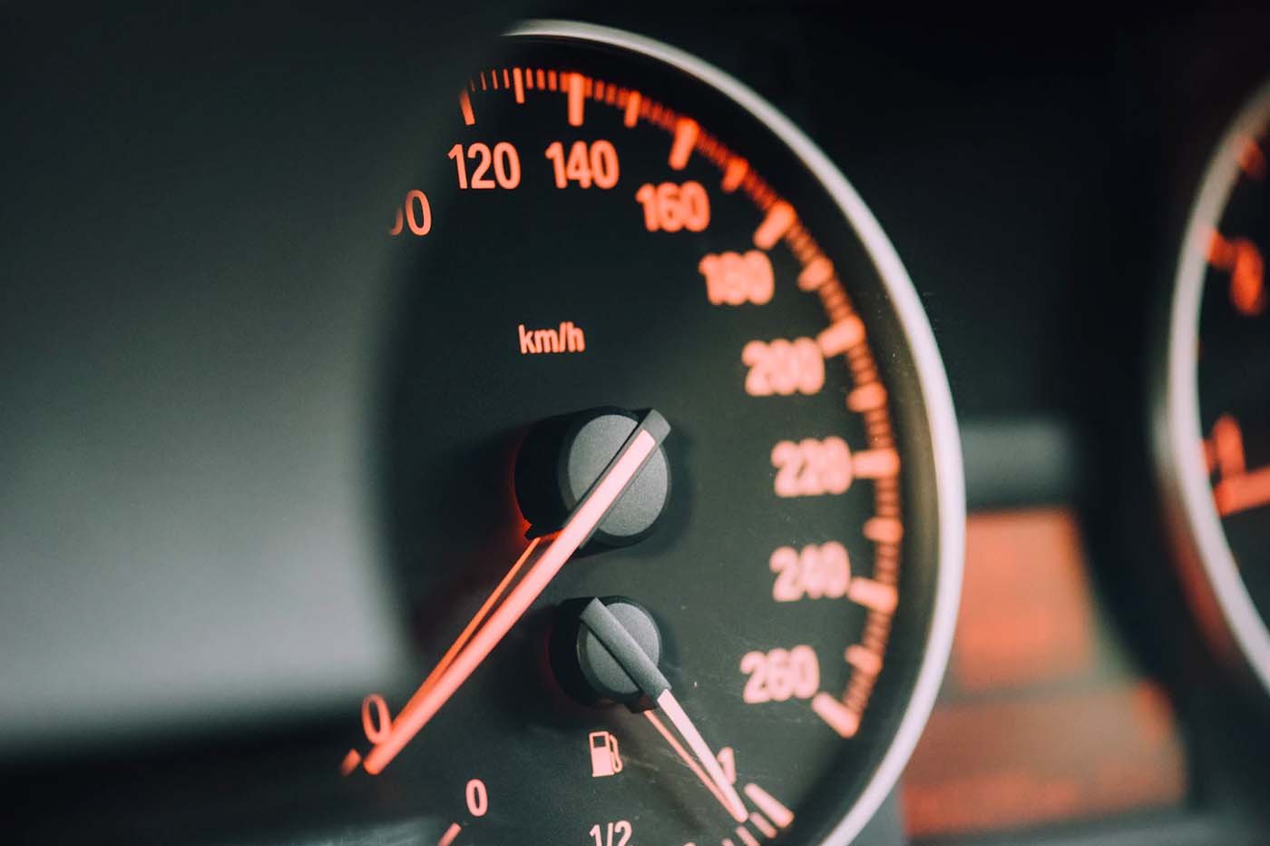 « Enfin, on va pouvoir rouler à fond ! » : la vitesse maximale grimpe sur les autoroutes