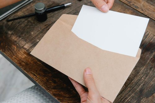CEDEX : que signifie ce code étrange dans une adresse postale ?