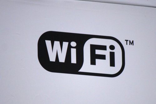 Vous n’aurez pas besoin de vous ruiner pour profiter des écouteurs Wifi (une importante évolution par rapport au Bluetooth)