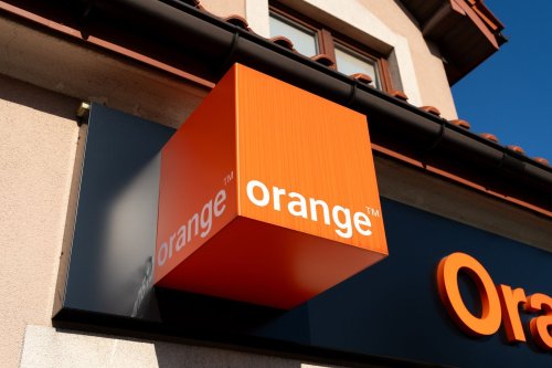Orange défie l'incertitude et annonce des résultats « robustes » malgré la tempête économique