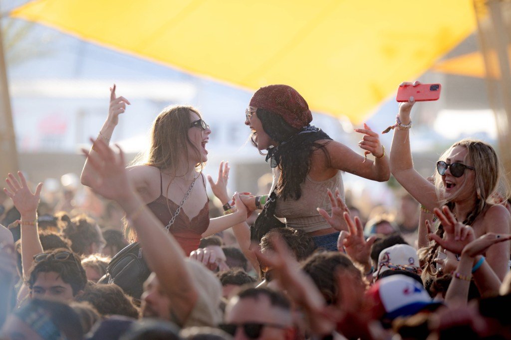 Coachella 2022: These photos show you what it actually looks like to be at the festival