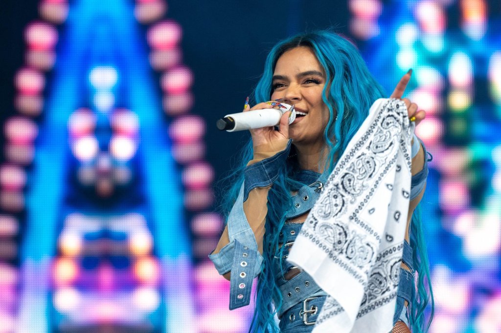 Coachella 2022: Photos of performers and fans from Sunday, Weekend 1