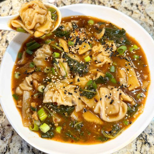 Instant Pot Spicy Dumpling Soup