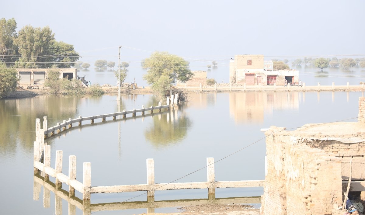 A Pakistani family sees firsthand the effects of climate change, as negotiators at COP27 battle over how to pay for them