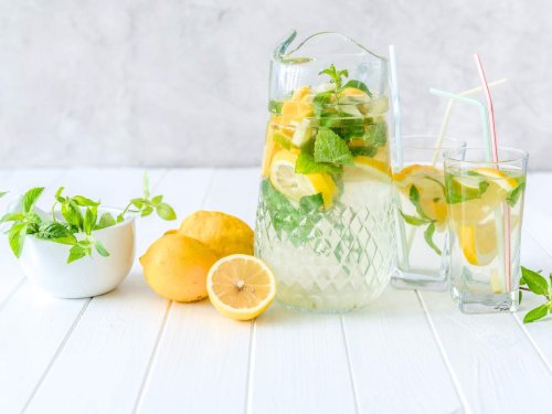 Top 5 Benefits of Lemon Water While Intermittent Fasting