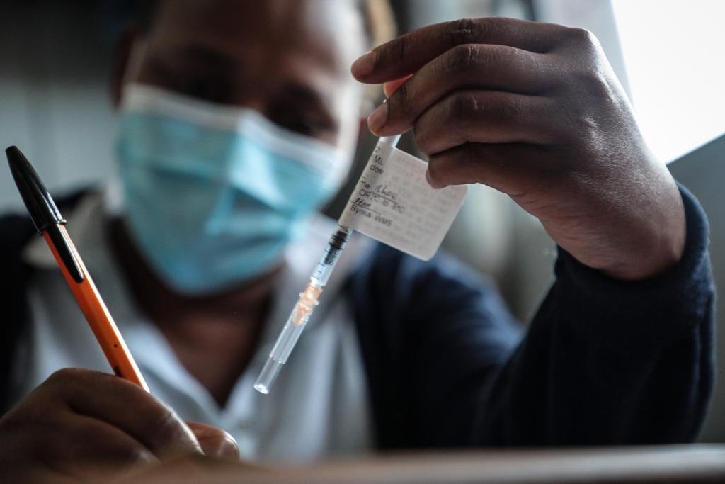 35 to 49 age group sets COVID-19 vaccination registration record
