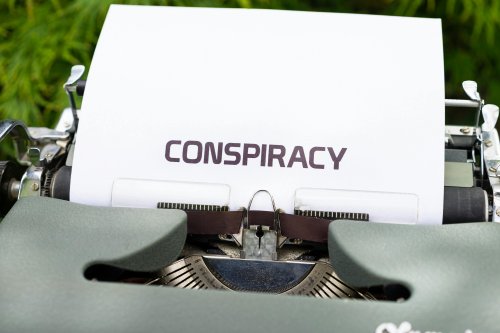 Tackling Conspiracy Theories Amid COVID-19 - The Decision Lab