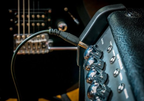 Types Of Guitar Amplifiers (Pros, Cons & Selection Tips)