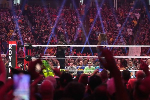 Fans Are in Chuckles As WWE Superstar Declares His Own Mother’s Day