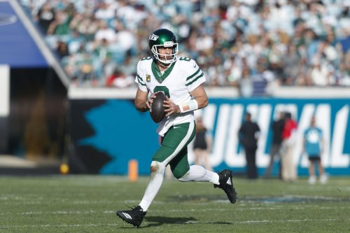 NFL Insider Reveals Who’s Holding Up Aaron Rodgers’ Free Agency Decision (and It Isn’t the Legendary QB)