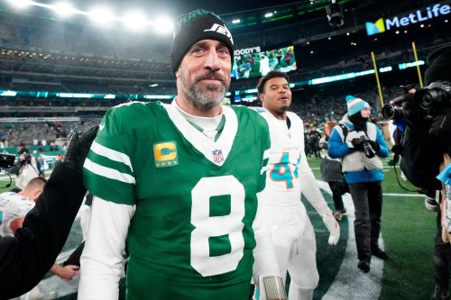 NFL Insider Guesses Which Team Aaron Rodgers Will Sign With, and the Answer Will Surprise You