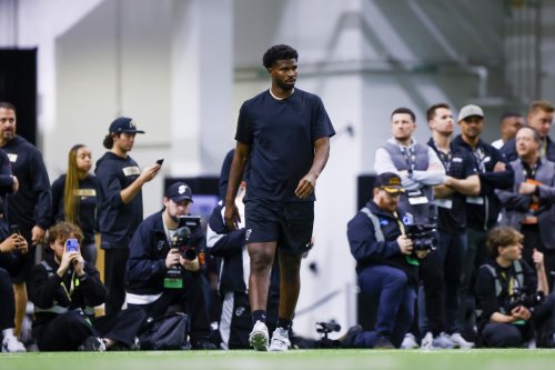 NFL Insider Reveals Why Teams Don’t Want Shedeur Sanders As a Backup QB, Compares Him To Tim Tebow, Colin Kaepernick