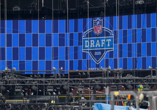 NFL Insider Reveals Which 2 Teams Are Doing the Best Job of Hiding Their Draft Plans and Using Smokescreens