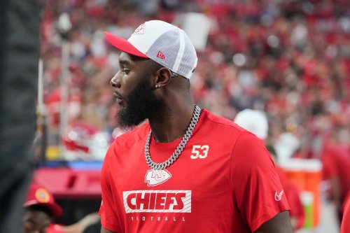 Chiefs DE B.J. Thompson Reveals He Nearly Died After Seizure, Cardiac Arrest in Team Meeting