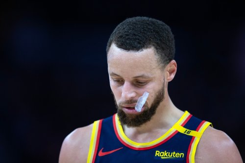 NBA Insider Provides Crucial Stephen Curry Status Update Following Tailbone Injury