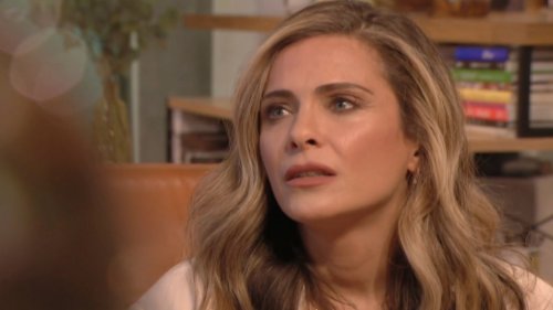 "Ta vie, je ne la comprends pas" : Clara Morgane émue par la réaction de sa mère lorsqu'elle est devenue actrice X
