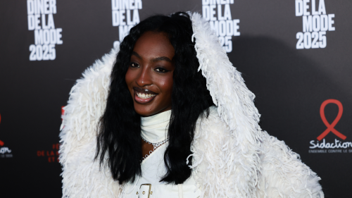 Mystérieuse disparition d'Ebony sur scène : la finaliste de la Star Academy rassure ses fans